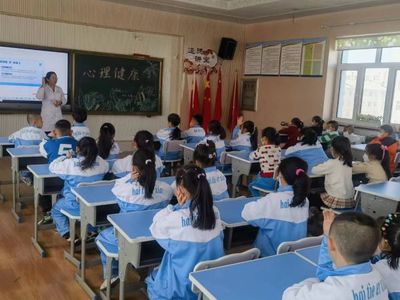 海拉爾區衛生健康委深入推進新時代文明實踐志愿服務，擦亮健康咨詢服務品牌